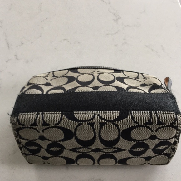 Coach cosmetic Bag - Picture 3 of 4